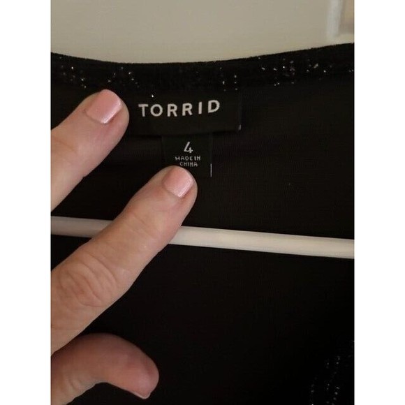 Torrid Dress Womens Size 4 Skater Faux Wrap Black Silver Metallic V-Neck EUC - Picture 2 of 6